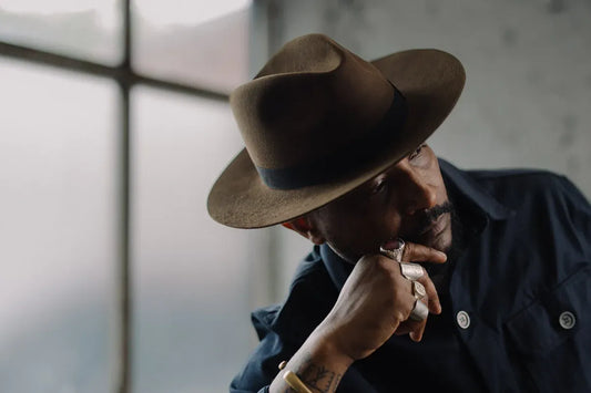 10 Gentle Steps to Dry a Wet Felt Hat and Maintain Its Silhouette