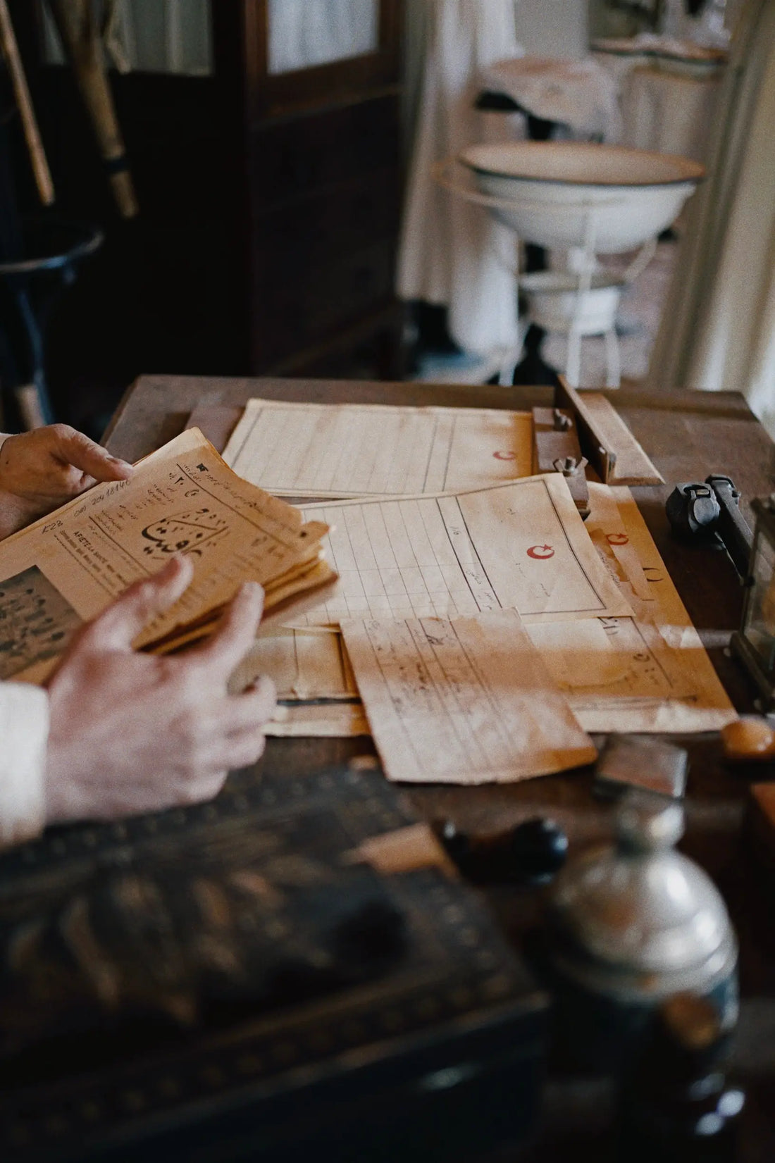 Which 10 provenance documents to request when buying a vintage flat or bakerboy cap?